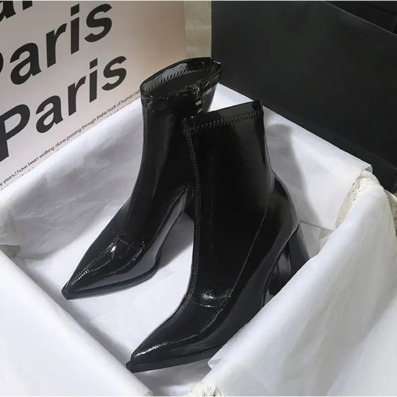 YBQJOO Women's Patent Ankle Boots – Square Heel Pointed Toe Women's Ankle Boots Axl Black glossy velvet 35