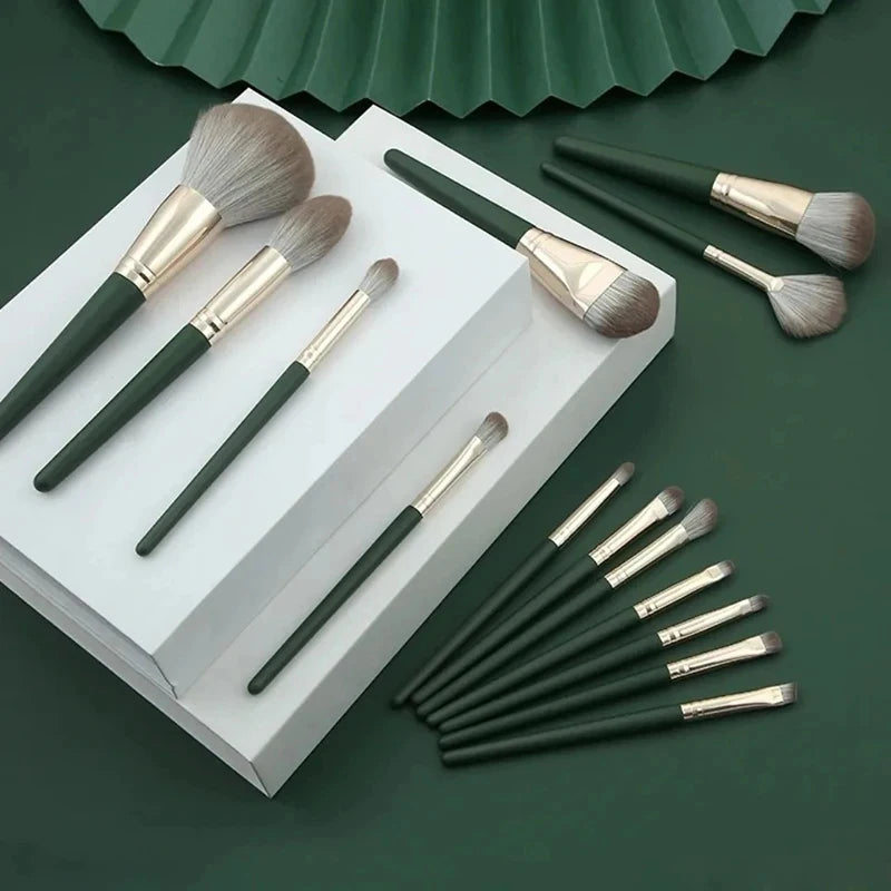 14-Piece Professional Makeup Brush Set – Soft Fluffy Cosmetic Kit Makeup Brush Set Axl