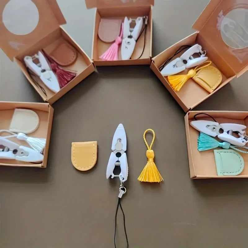 Mini Craft Scissors with Cover – Sewing, Embroidery & Quilting Mini Craft Scissors Axl