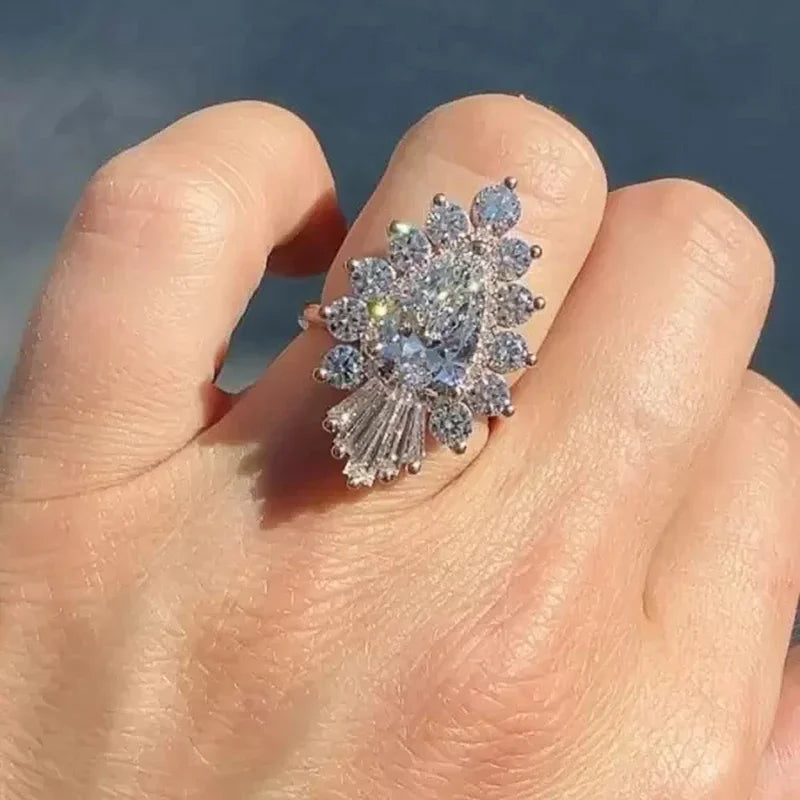 Huitan Women's Cubic Zirconia Ring – Elegant Wedding Band Fashion Ring Axl