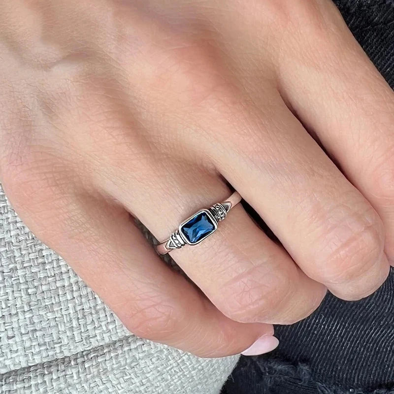 Huitan Vintage Blue CZ Ring – Women's Elegant Fashion Jewelry Fashion Ring Axl