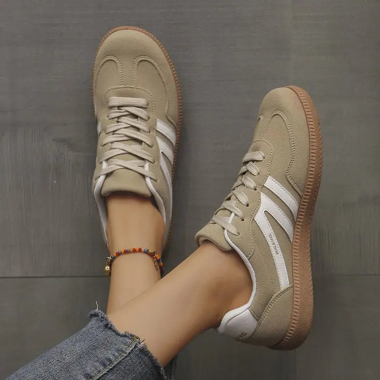 Women's Low Top Canvas Sneakers – Wide Toe Lace-Up Trainers Canvas Sneakers Axl