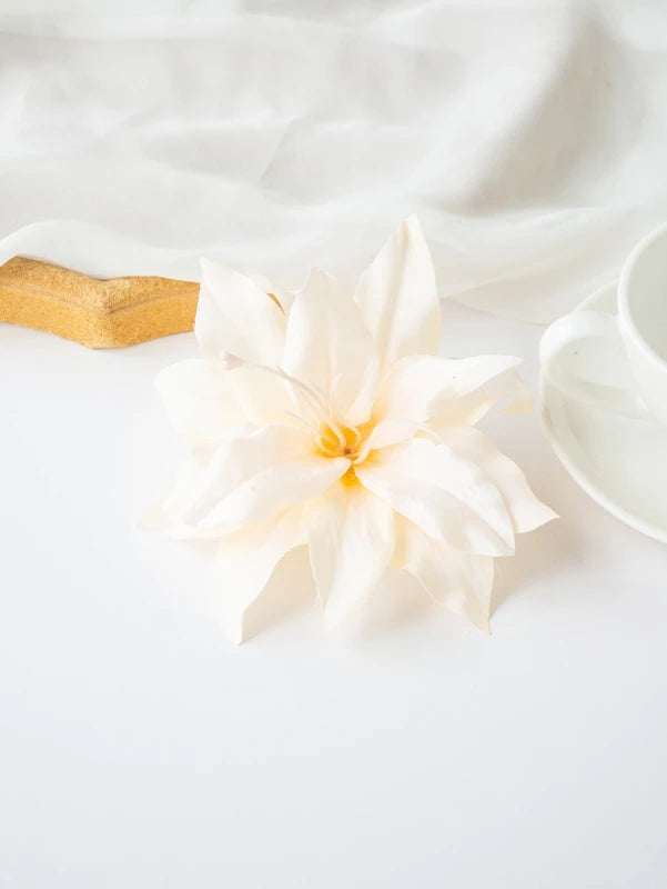 Silk Lily Artificial Flowers 20/40 Pcs – Wedding & Home Décor Artificial Silk Flowers Axl Champagne 40 PCS