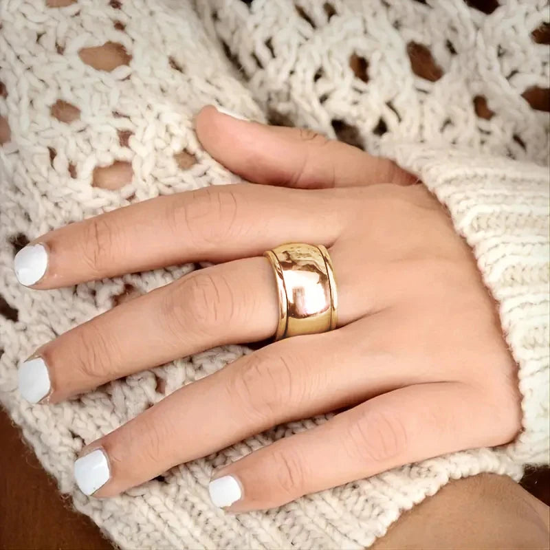 Huitan Couple Wedding Bands – Smooth Metal Rings Men & Women Wedding Band Ring Axl