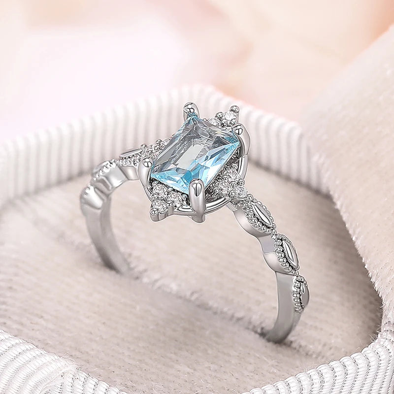 Huitan Light Blue CZ Ring – Silver Wedding Band for Women Fashion Ring Axl