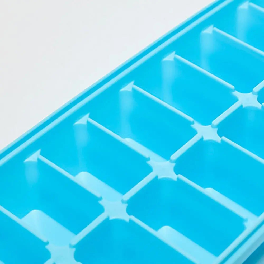 16-Cube Stackable Ice Cube Tray with Lid – Reusable & Easy Fill Ice Cube Tray Axl