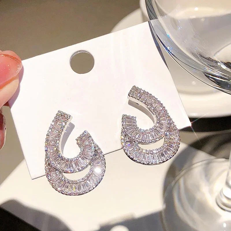 Huitan Water Drop CZ Drop Earrings – Women's Fashion Jewelry Drop Earrings Axl