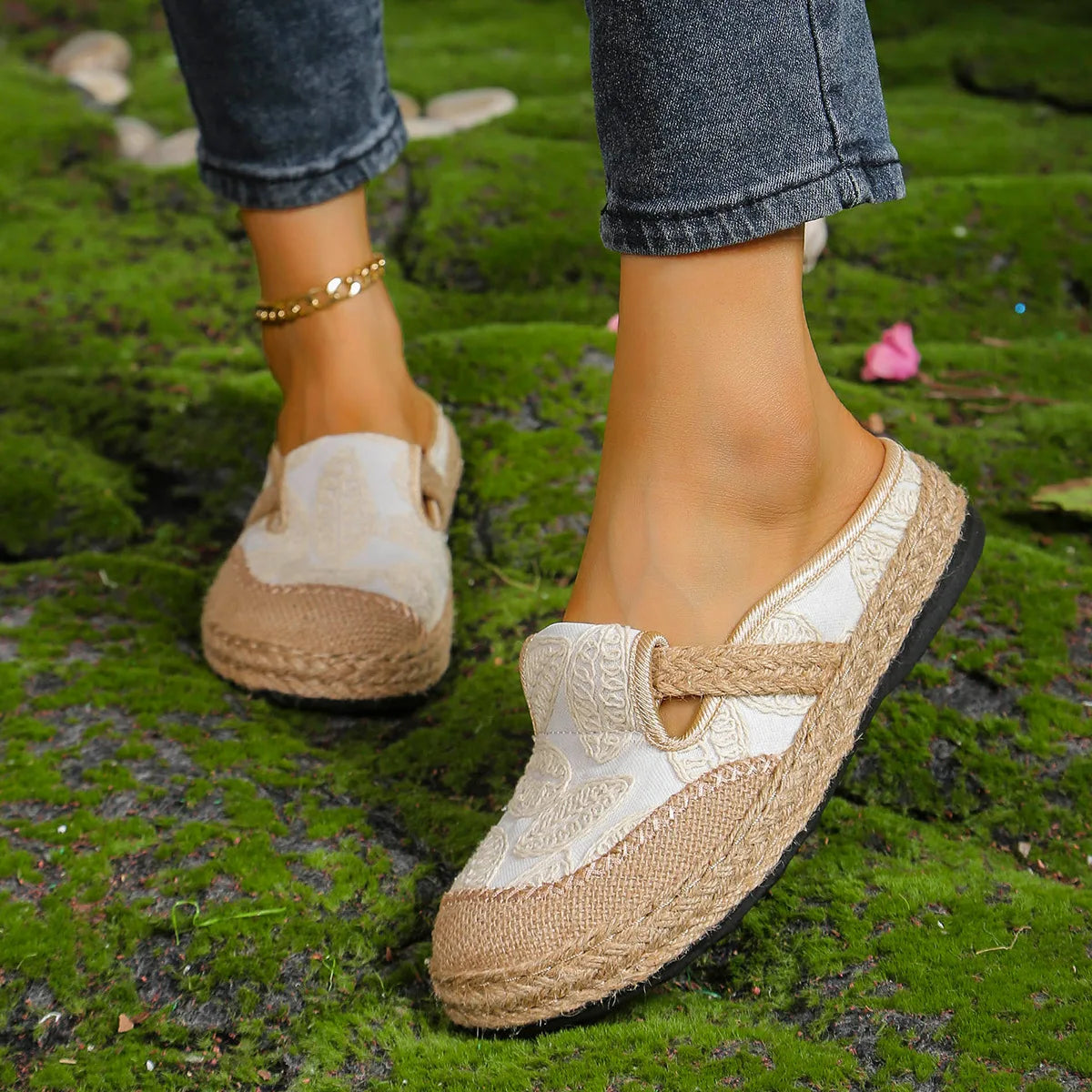 Women's Vintage Woven Embroidery Flat Slip-On Canvas Shoes Women's Canvas Flats Axl White (half tray) 41