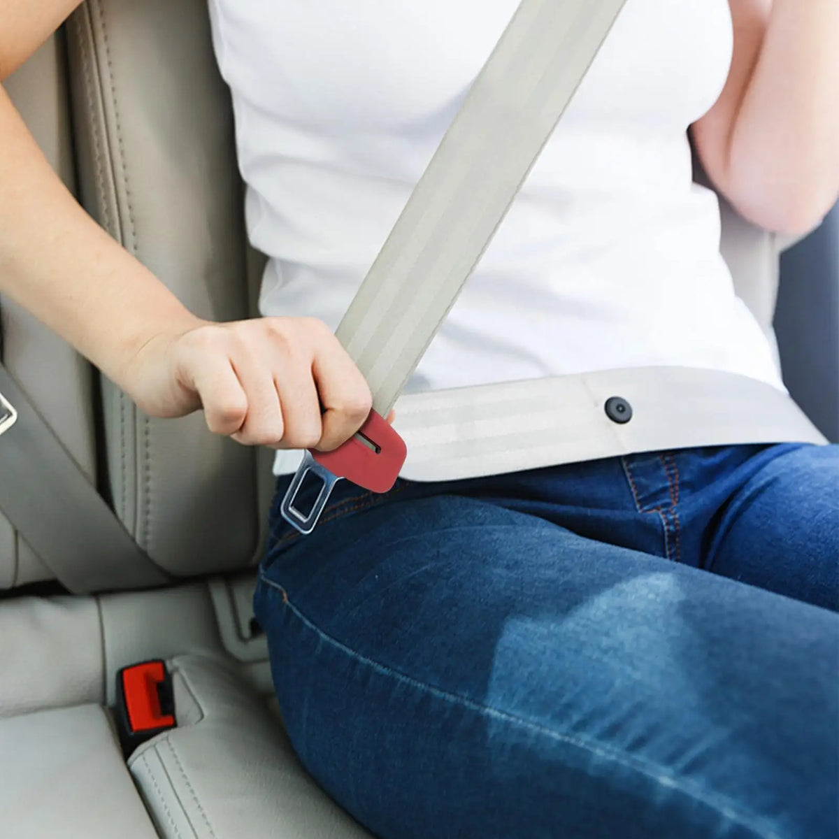 Silicone Seat Belt Buckle Cover Anti-Scratch Protector 4 Pack Seat Belt Accessory Axl