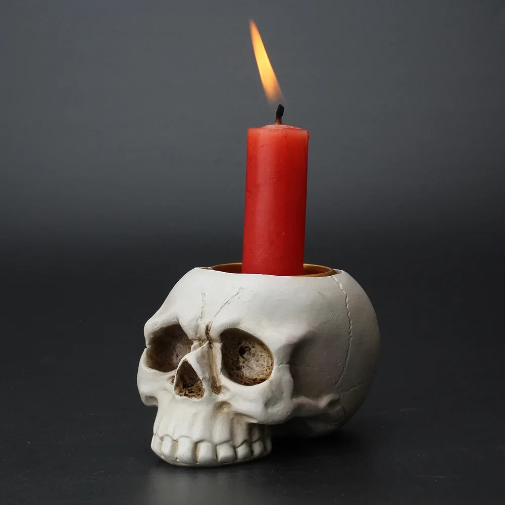 Halloween Skull Hand Candlestick Holder – Resin Skeleton Decor Candlestick Holder Axl