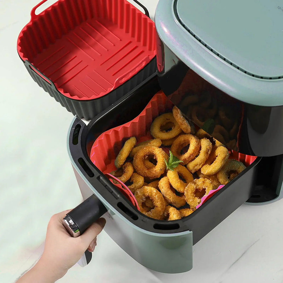 Non-Stick Silicone Air Fryer Liner – Square Baking Tray 8.27" Silicone Baking Liner Axl