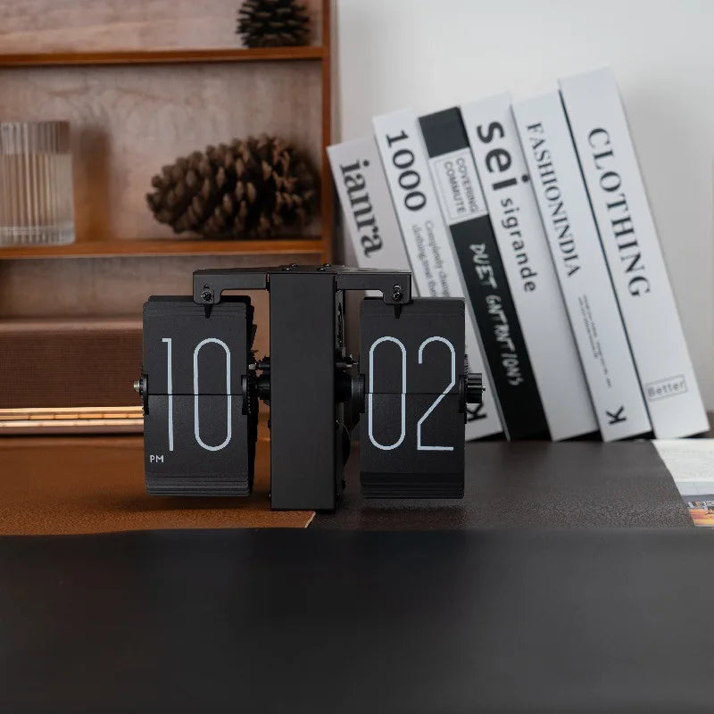 Nordic Retro Page-Turning Desk Clock | Quartz Table Ornament Desk Clock Axl Black-Thin Font
