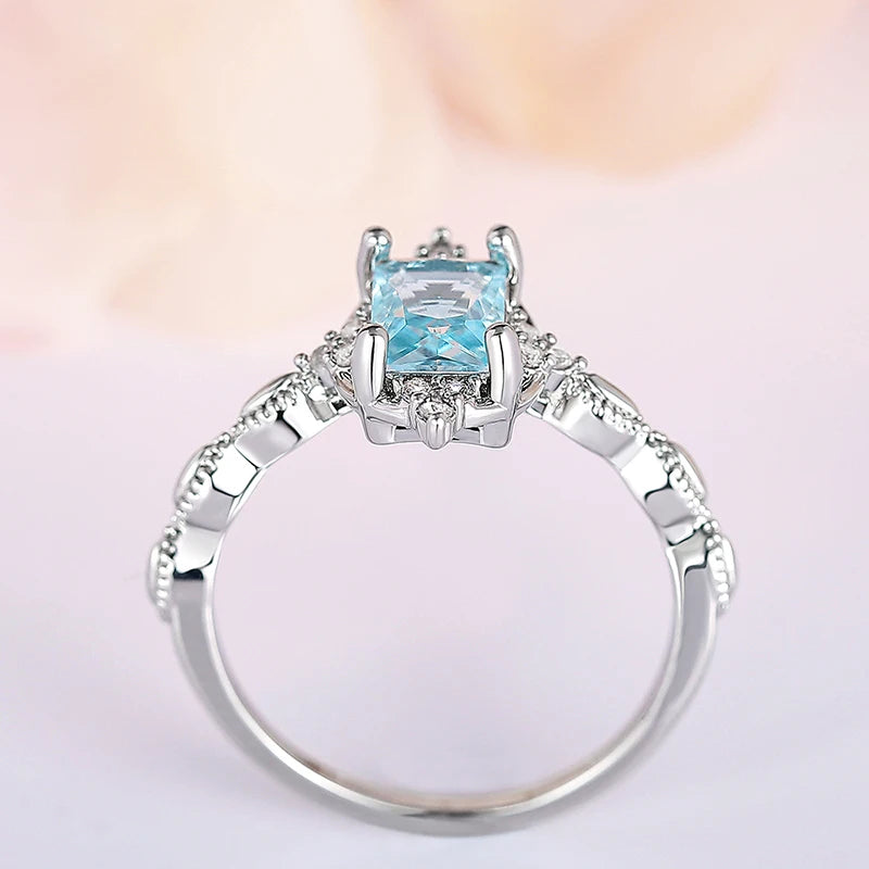 Huitan Light Blue CZ Ring – Silver Wedding Band for Women Fashion Ring Axl