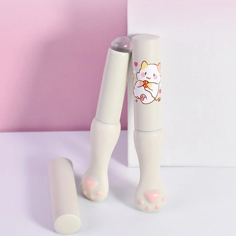 Silicone Lip Brush with Cover – Angled Concealer Makeup Brush Makeup Brush Axl