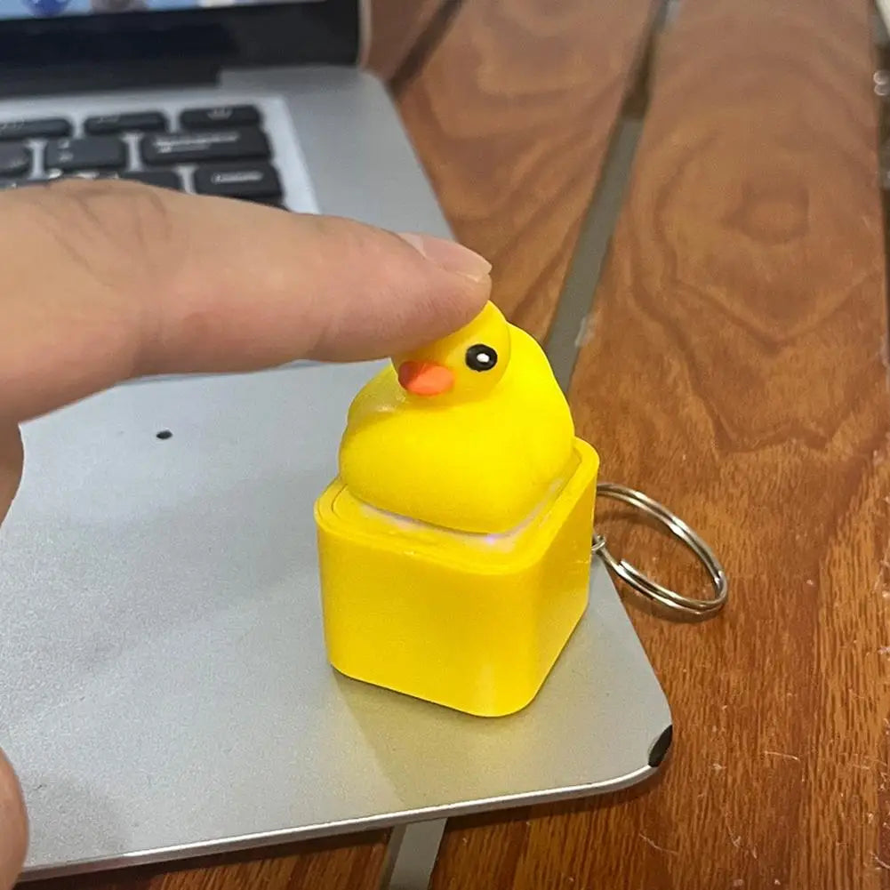 Cute Yellow Duck Keycap Keychain – Sound & Light 3D Charm Novelty Keychain Charm Axl