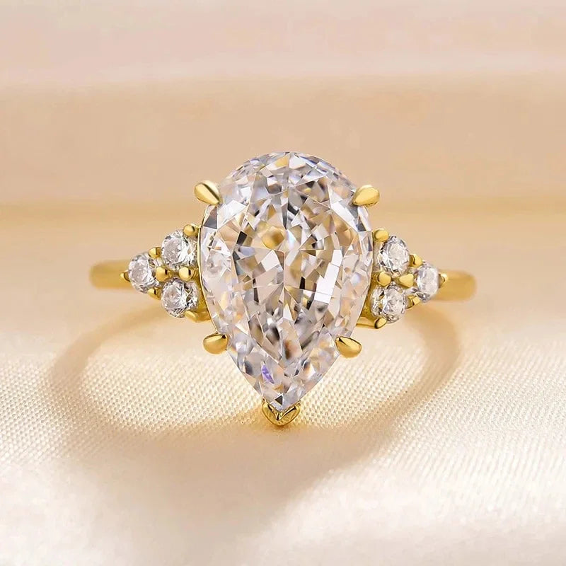 Huitan Gold Waterdrop Cubic Zirconia Ring – Women's Wedding Band CZ Fashion Ring Axl