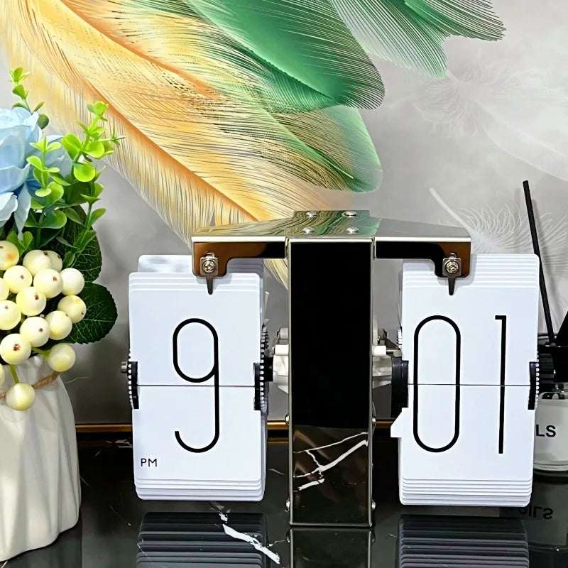 Nordic Retro Page-Turning Desk Clock | Quartz Table Ornament Desk Clock Axl Silver And White
