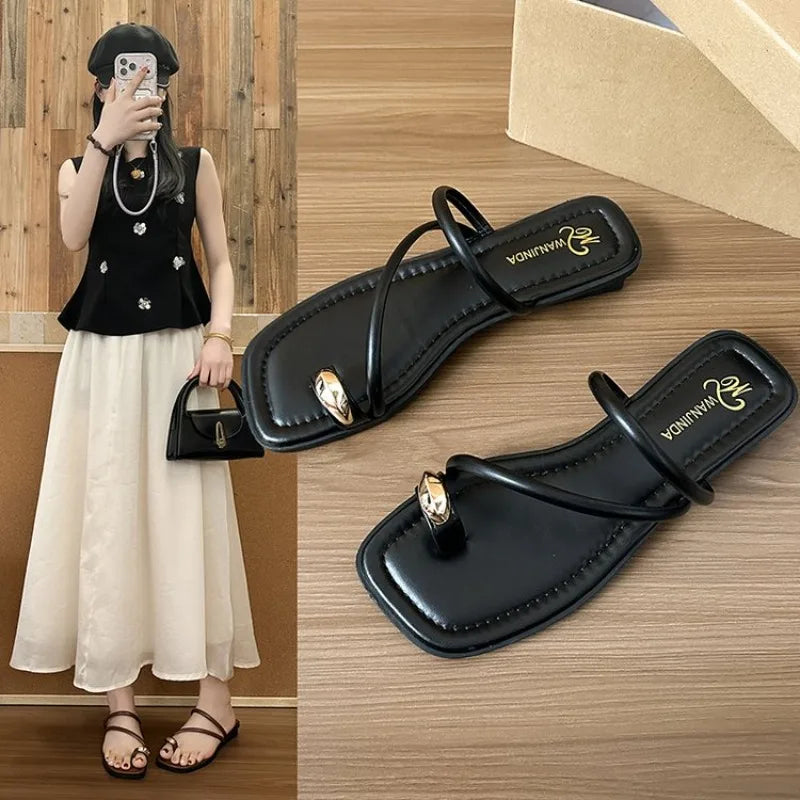 Women's Retro Thong Sandals – Metal Decor Low Heel Flip Flops Women's Sandals Axl