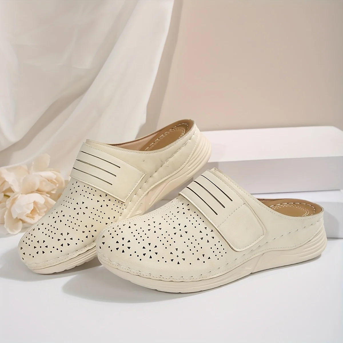 Women's Vintage Wedge Mule Sandals – Slip-On Faux Leather Wedge Mule Sandals Axl 41 Beige
