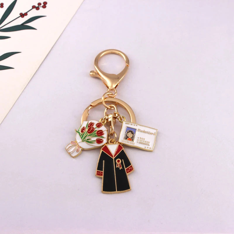 Graduation Keychain – Academic Cap & Gown Pendant Gift Graduation Keychain Axl