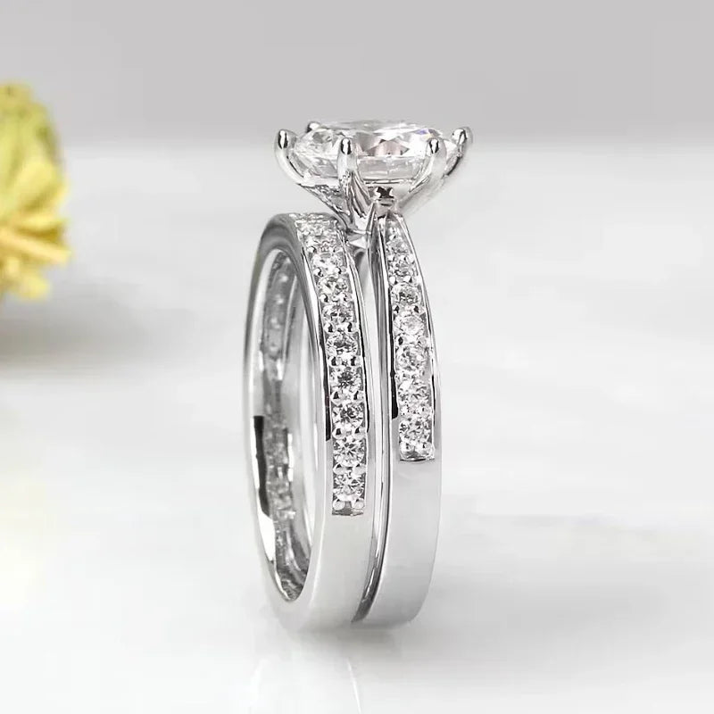 Huitan 6-Claw Cubic Zirconia Wedding Ring Set for Women 2 Pcs Bridal Ring Set Axl