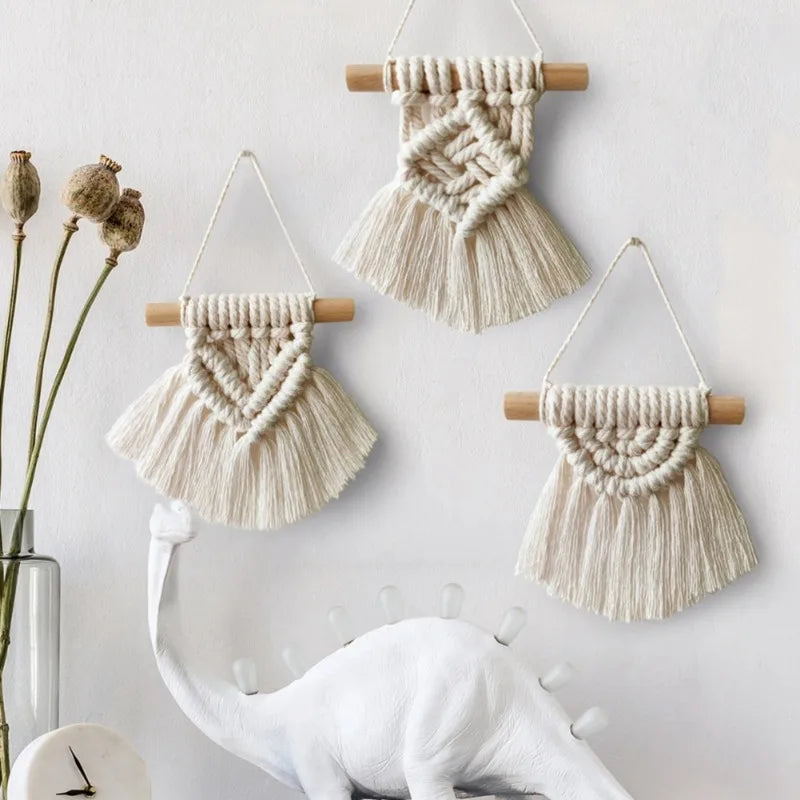 Bohemian Handwoven Macrame Tapestry with Tassels | Wall Decor Macrame Wall Hanging Axl