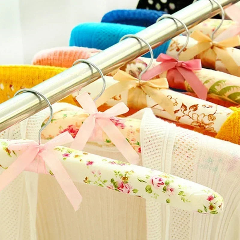 5-Pack Non-Slip Sponge Clothes Hangers – Space-Saving Closet Clothes Hangers Axl