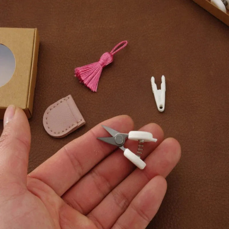 Mini Craft Scissors with Cover – Sewing, Embroidery & Quilting Mini Craft Scissors Axl