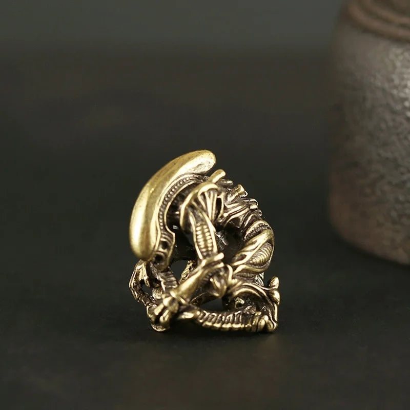 Pirate Skull Brass Knife Bead – Vintage EDC Paracord Pendant EDC Paracord Bead Axl Alien