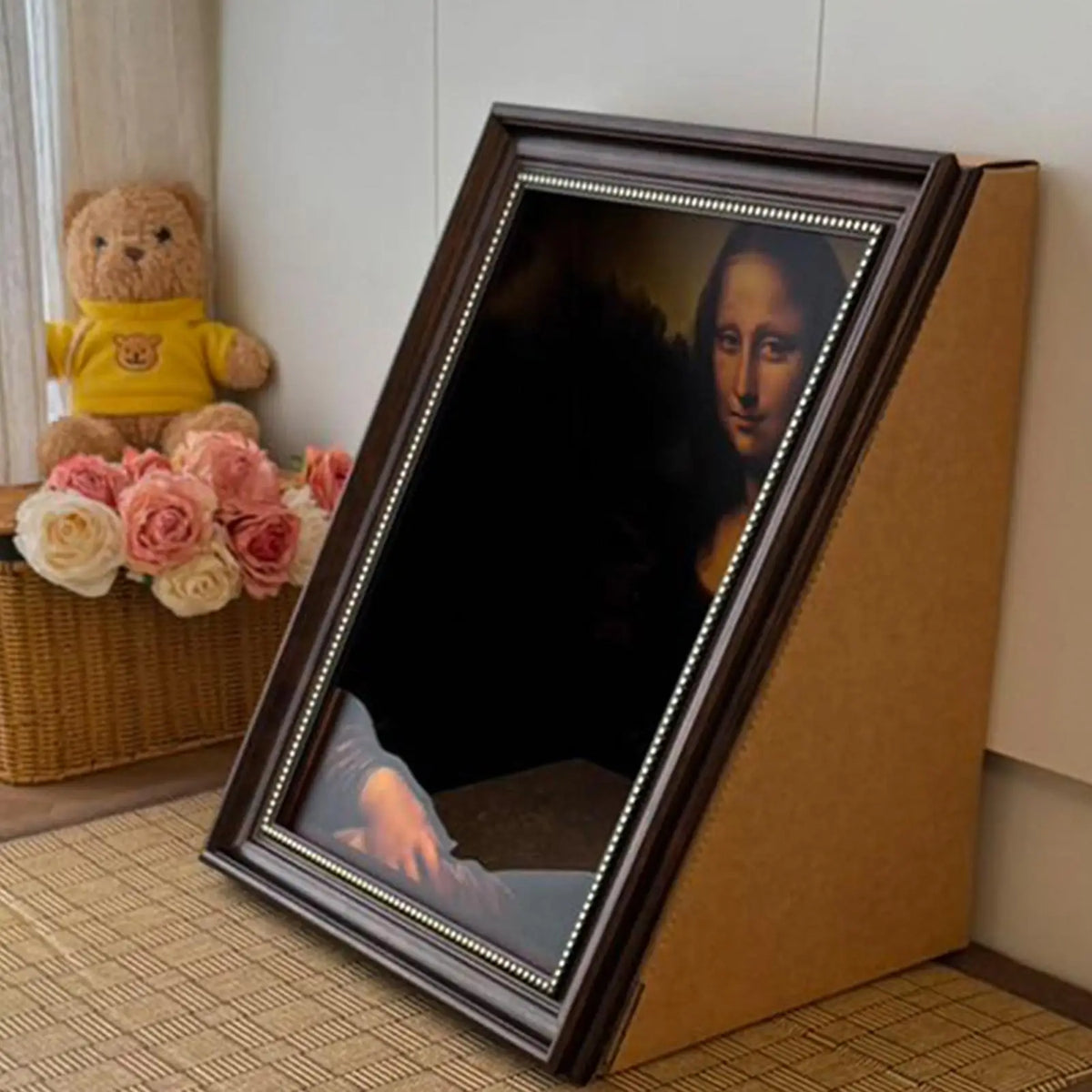 Mona Lisa Cat Scratcher Bed – Art Frame Cat House & Lounge Cat Scratcher Bed Axl