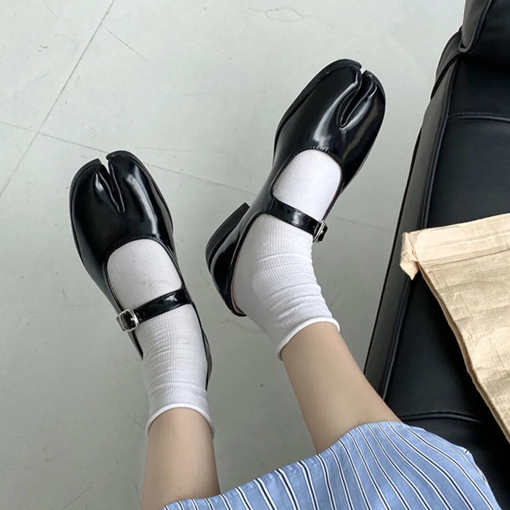 Women's Split Toe Tabi Mary Jane Flats | Buckle Strap Mary Jane Flats Axl