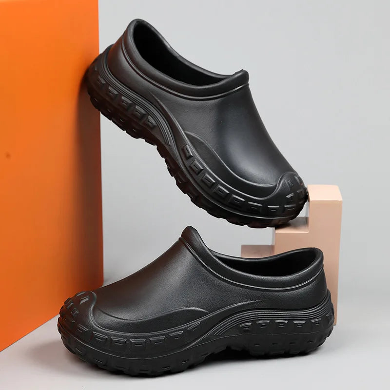 YBQJOO Men's Slip-On Clogs – Waterproof Anti-Slip Beach Shoes Slip-On Clogs Axl