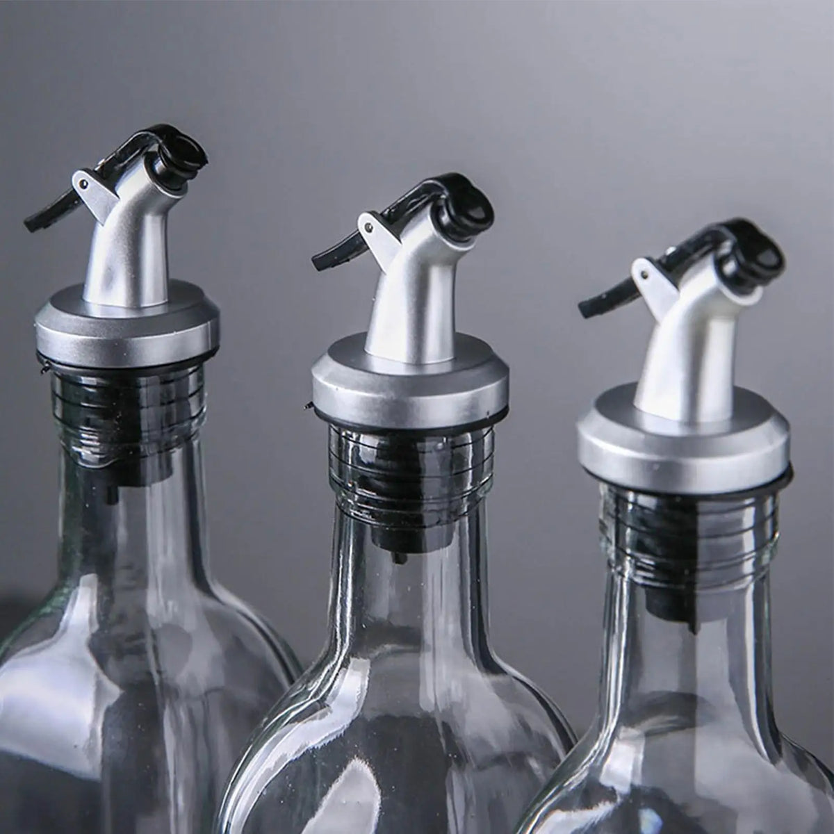 Leak-Proof Oil Bottle Pourer Spout – Olive Oil & Liquor Oil Bottle Pourer Axl