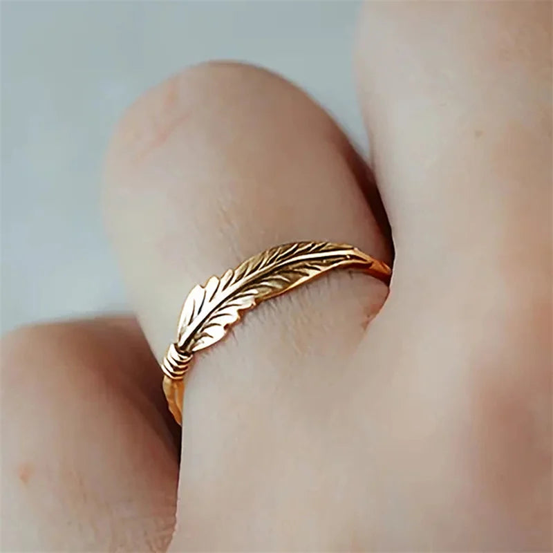 Huitan Vintage Wing Finger Ring for Women – Fashion Zinc Alloy Fashion Ring Axl