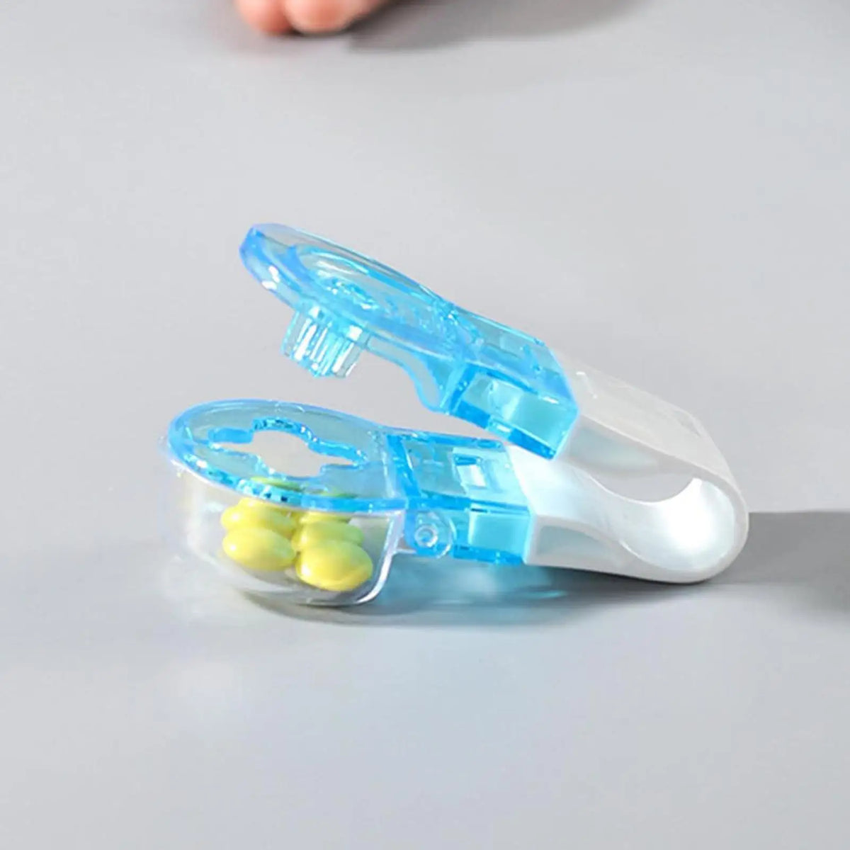 Portable Pill Taker & Blister Pack Opener – Easy Grip Tool Pill Blister Opener Axl