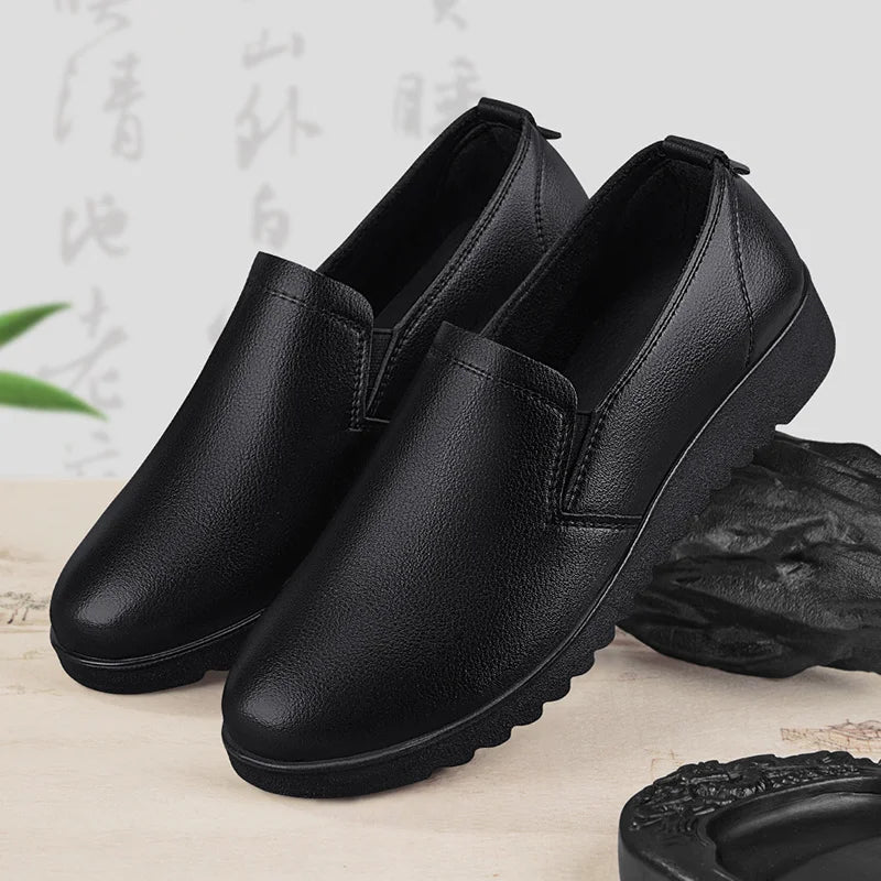 Women's Waterproof Oil-Proof Work Shoes – Non-Slip Chef Flats Women's Work Flats Axl