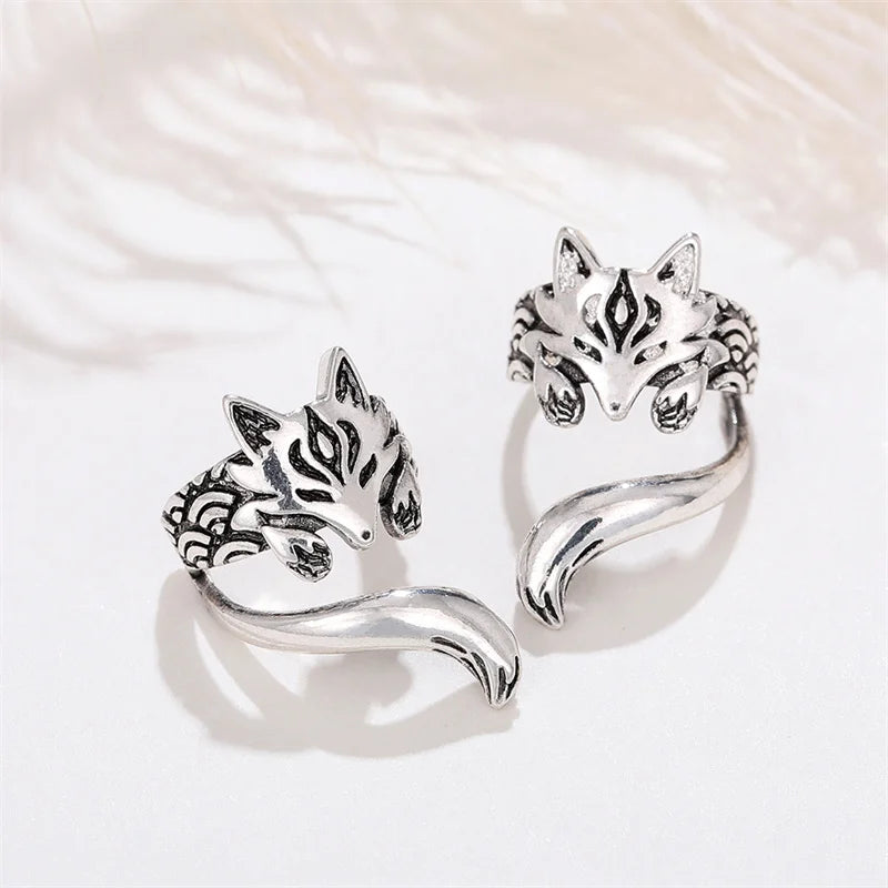 Huitan Vintage Fox Ear Cuff Clip Earrings – Antique Silver Women Clip-On Earrings Axl