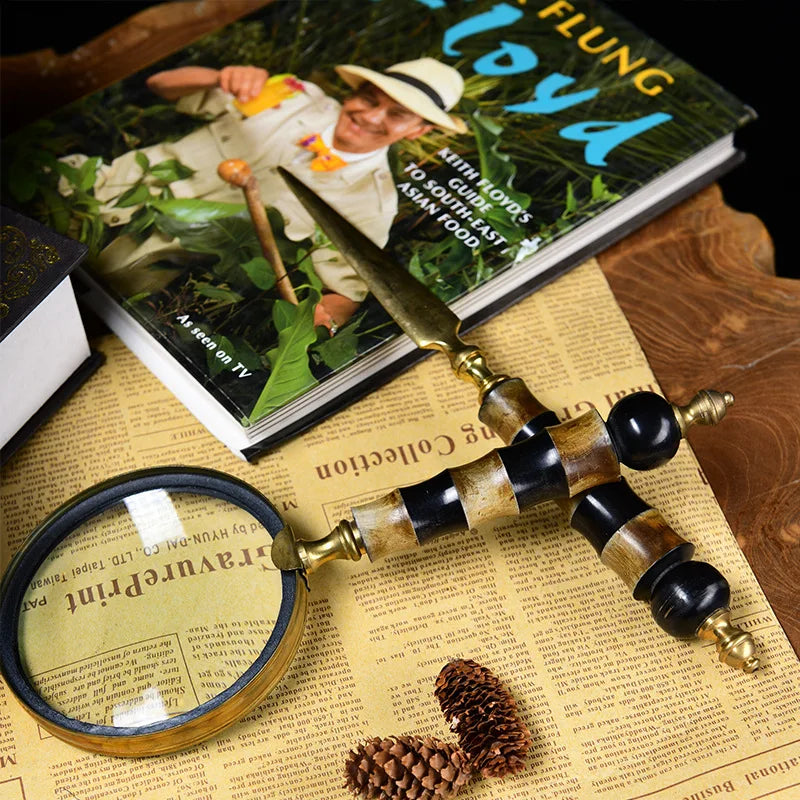 Retro Brass Horn Magnifying Glass – Vintage Desk Ornament Decorative Magnifying Glass Axl