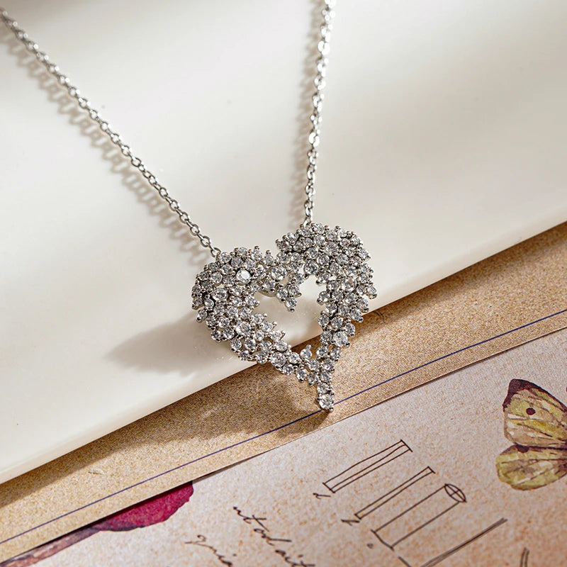 Huitan Sparkling Heart Pendant Necklace – CZ Women's Jewelry Pendant Necklace Axl