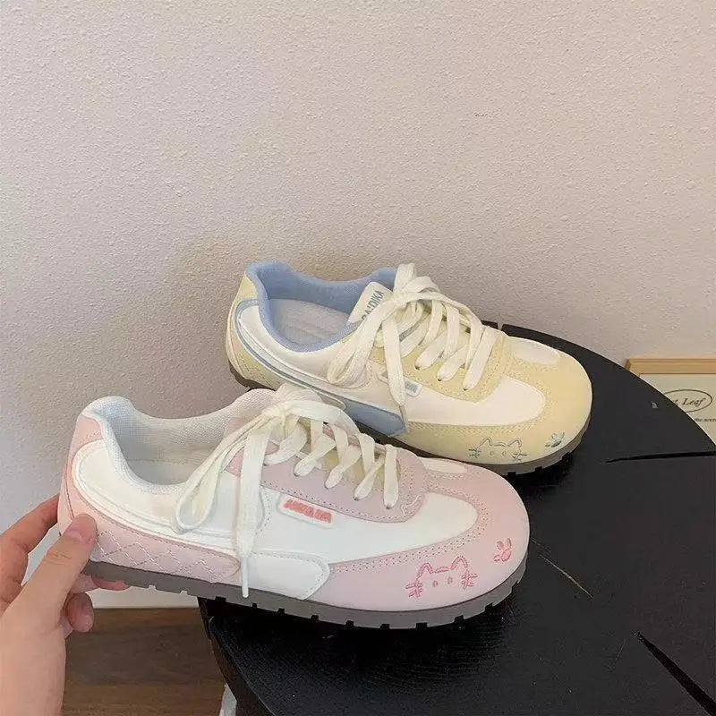 Women's Casual Flat Trainers – Sporty Lace-Up Sneakers Casual Flat Trainers Axl