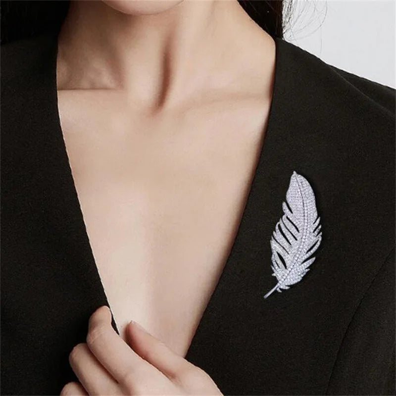 Rhinestone Feather Brooch – Crystal Pin for Women & Girls Fashion Brooch Pin Axl