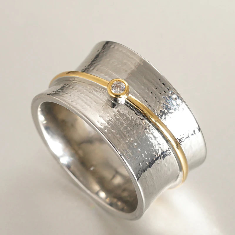 Huitan Wide Glossy CZ Ring – Punk Style Women's Party Ring Fashion Ring Axl