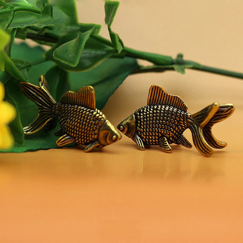 Retro Brass Goldfish Figurine – Lucky Animal Statue Home Decor Brass Figurine Axl
