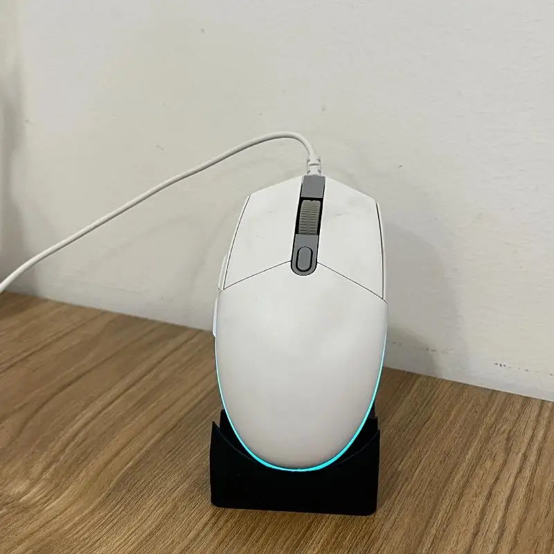 3D Printed Mouse Display Stand – Non-Slip Base & Receiver Slot Mouse Display Stand Axl
