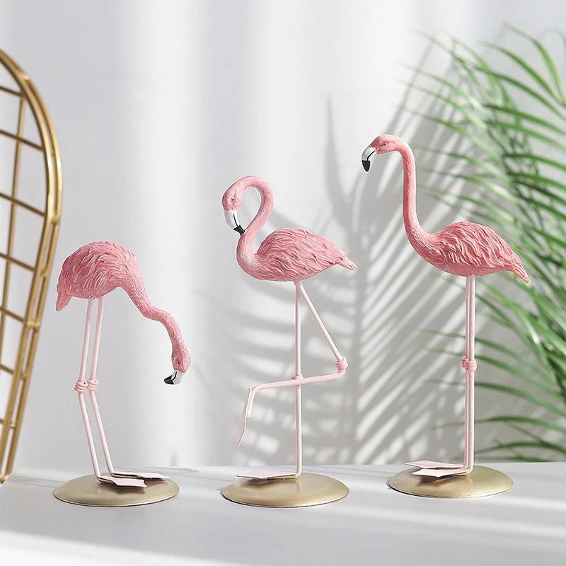 Resin Flamingo Figurine – Desk & Home Decor Sculpture Resin Figurine Axl