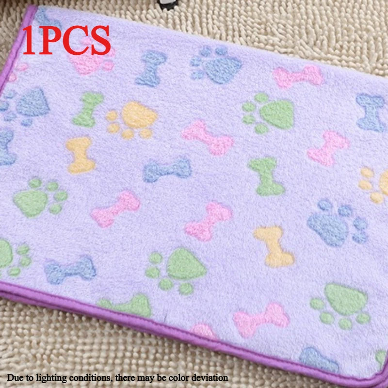 Soft Flannel Pet Blanket for Dogs & Cats | Cartoon Christmas Throw Pet Throw Blanket Axl D-1pcs 76x52cm
