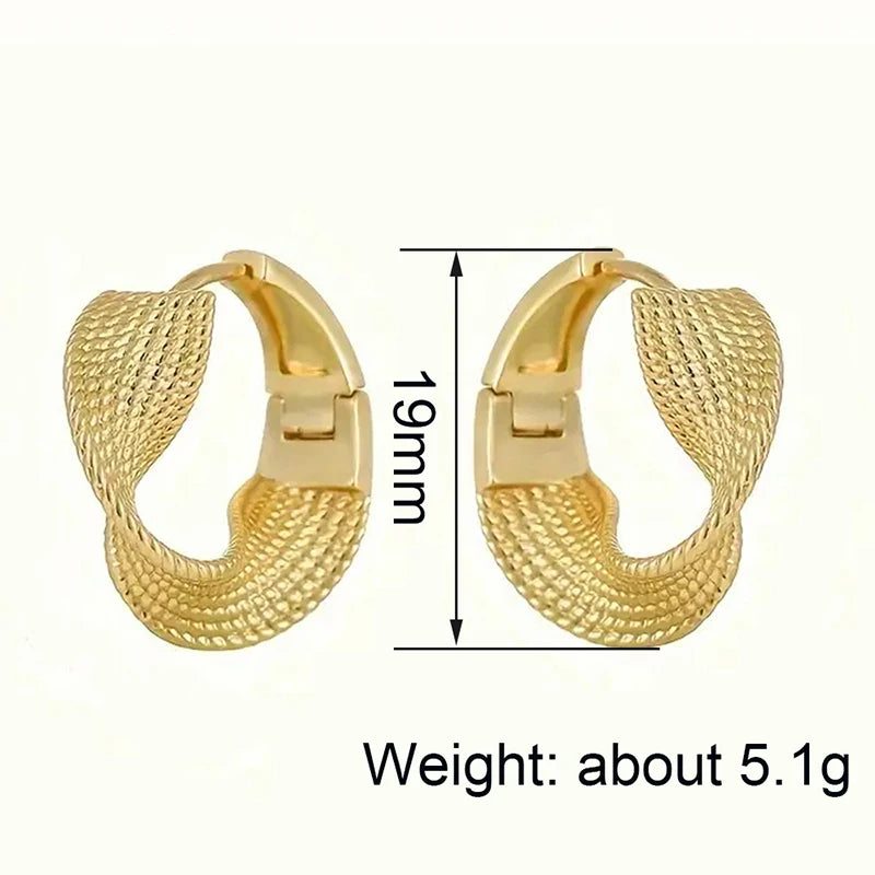 Huitan Twisted Hoop Earrings – Geometric Fashion Jewelry Women Hoop Earrings Axl
