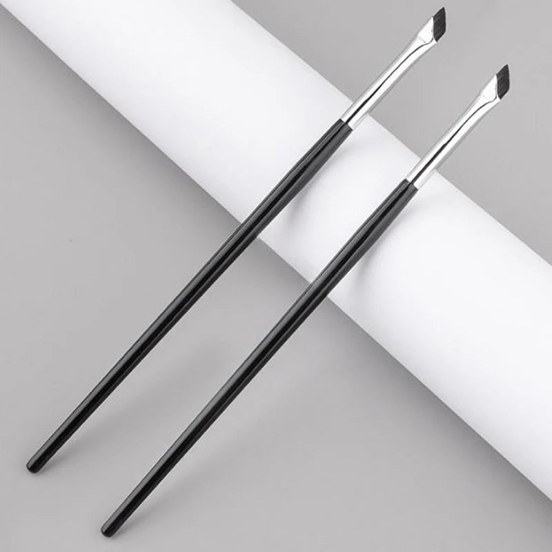Ultra Thin Angled Eyeliner & Eyebrow Detail Makeup Brush Makeup Brush Axl