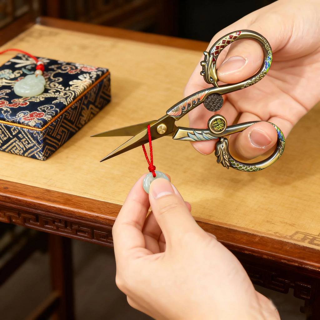 Mini Embroidery Scissors – Precision Sewing & Paper-Cut Shears Embroidery Scissors Axl