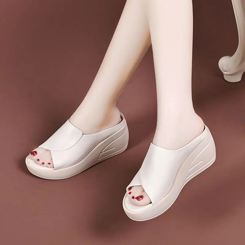 YBQJOO Women's Open Toe Wedge Platform Slippers | Outdoor Wedge Platform Slippers Axl White 39